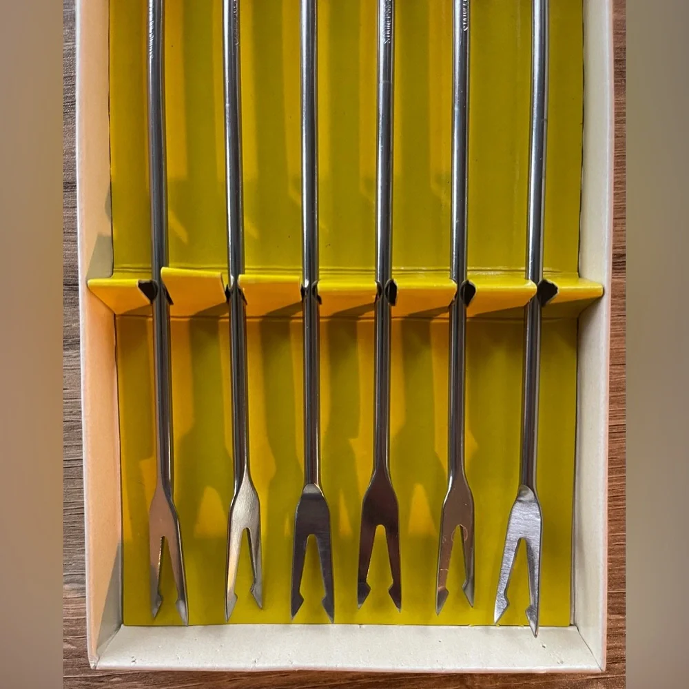 VINTAGE REED & BARTON Fondue Stainless Steel Fork Set of 6 JAPAN Wood Handle